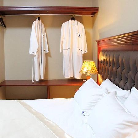 Sapphire Hotel Entebbe Kigo Kajansi Экстерьер фото