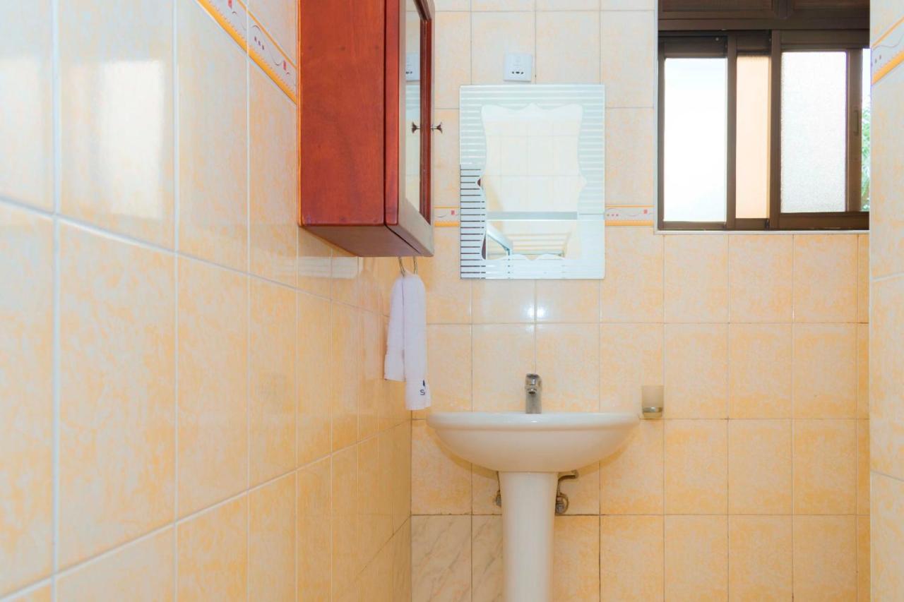 Sapphire Hotel Entebbe Kigo Kajansi Экстерьер фото