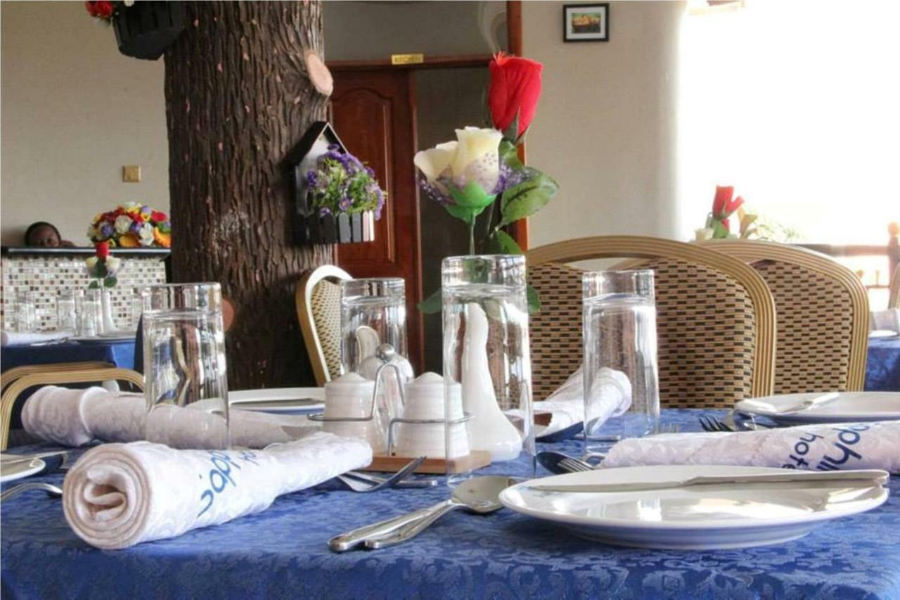 Sapphire Hotel Entebbe Kigo Kajansi Экстерьер фото