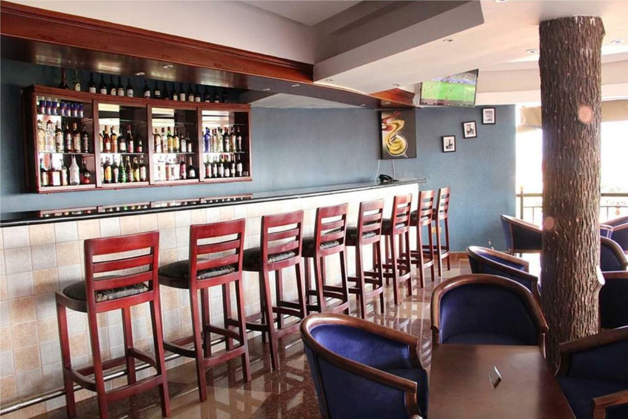 Sapphire Hotel Entebbe Kigo Kajansi Экстерьер фото
