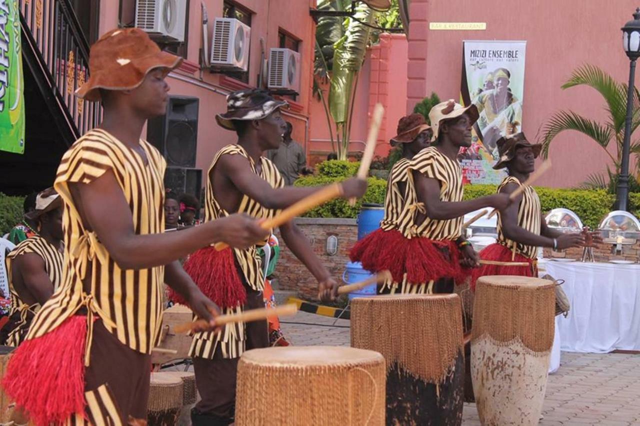 Sapphire Hotel Entebbe Kigo Kajansi Экстерьер фото